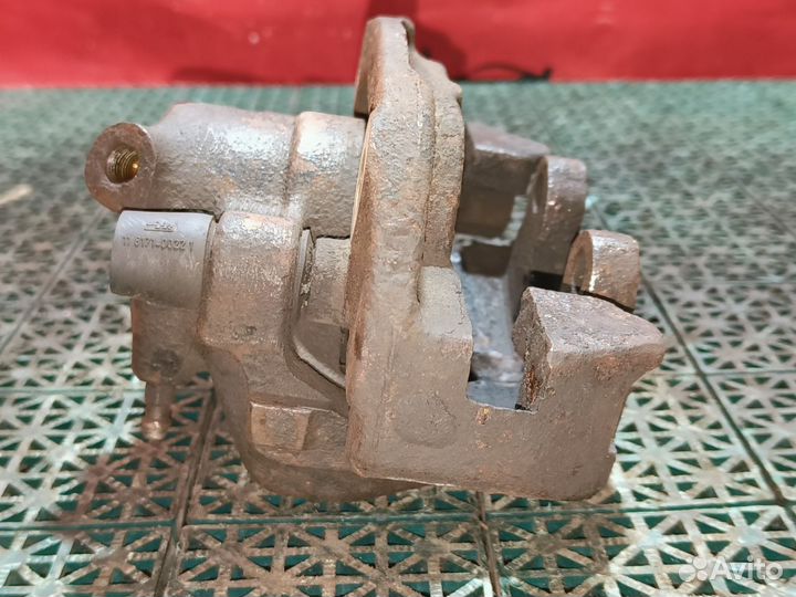 Суппорт передний правый вmw 3-серия Е36