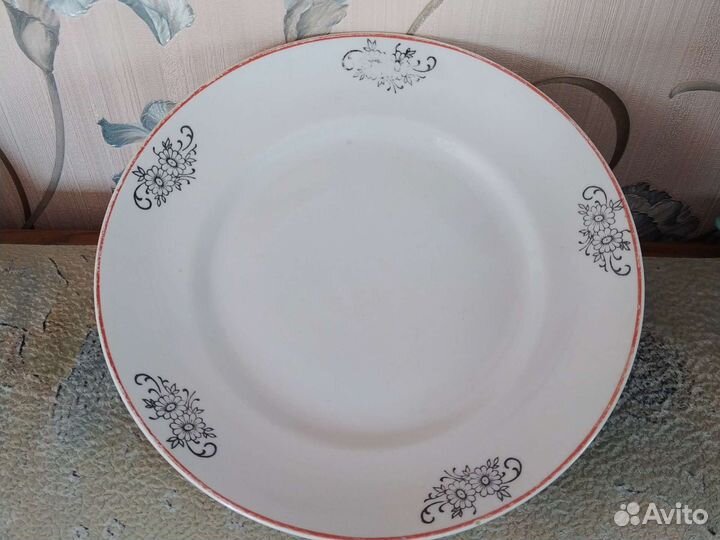 Тарелка Рижский фарфоровый завод. 1954 год