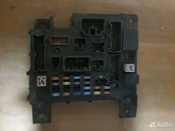 8637A319 Блок предохранителей в салон Mitsubishi