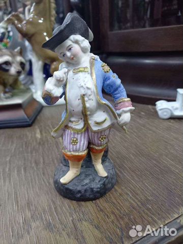 Статуэтка винтажная Кавалер, бисквит, Европа