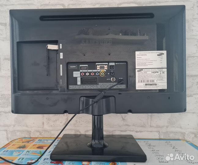 Телевизор LED Samsung T22C350EX 21.5
