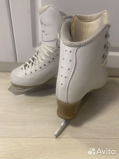 Коньки фигурные