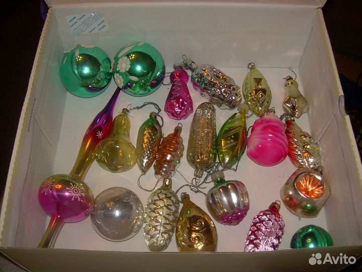 Новогодние подарки и игрушки