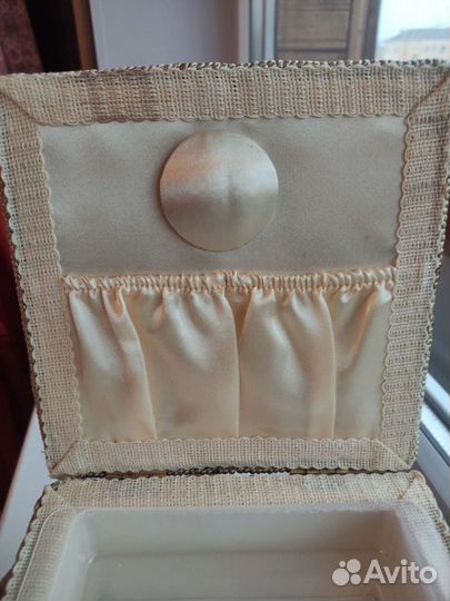 Шкатулка для рукоделия