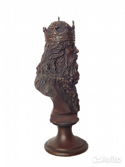 Бюст бронзовый 