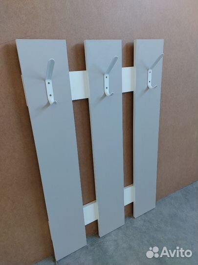 Вешалка настенная