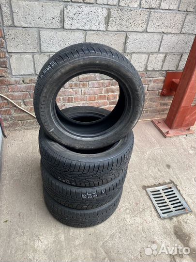 Kumho I'Zen KW31 215/55 R16