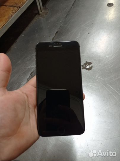 iPhone 8 Plus, 64 ГБ