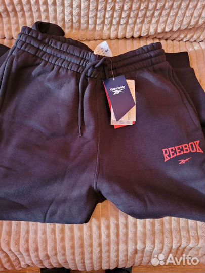 Спортивный мужской костюм