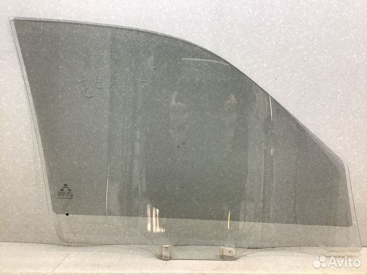 Стекло двери передней левой Hyundai Accent II (таг