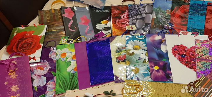 Пакеты Подарочные с ручками разных размеров новые