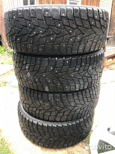 Dunlop D87M 215/50 R17