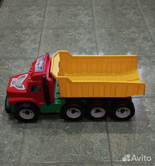 Большой грузовик игрушка