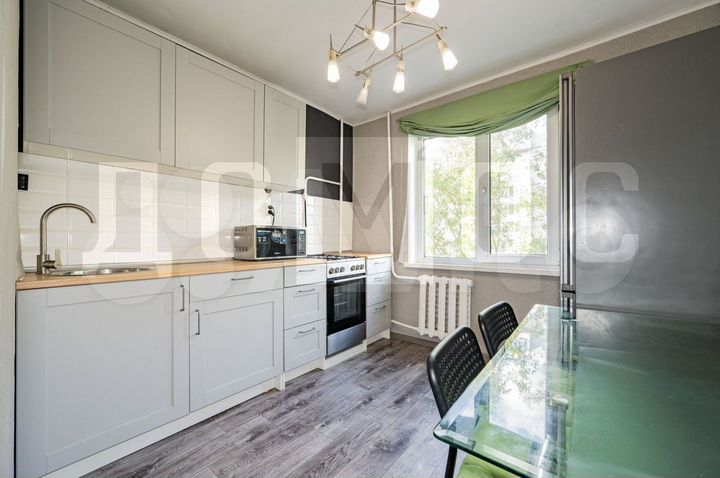 2-к. квартира, 45 м², 4/9 эт.