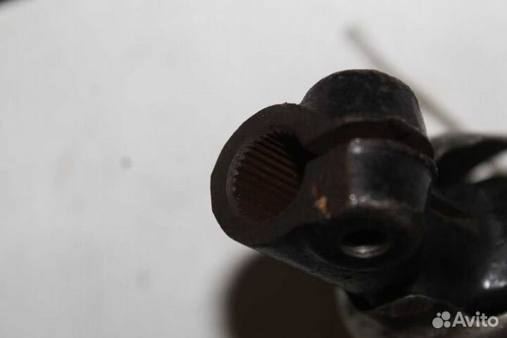 Карданчик рулевой toyota lexus. IS200 IS300 mark I