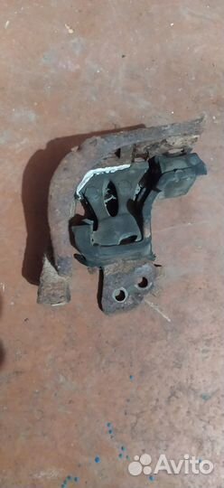 Подвес глушителя Рено-меган 2