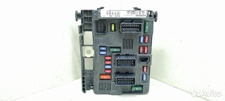 Б/У Б/У блок предохранителей 5МКПП, хетчбэк 3 дв