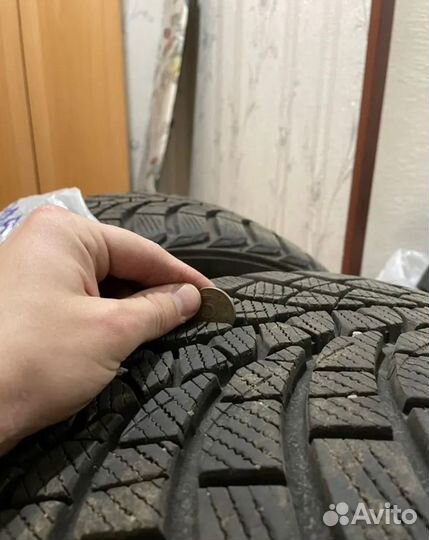 Kumho WinterCraft WP71 245/40 R18 и 265/35 R18 97W