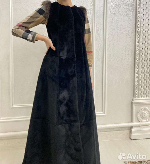 Escada длинная безрукавка