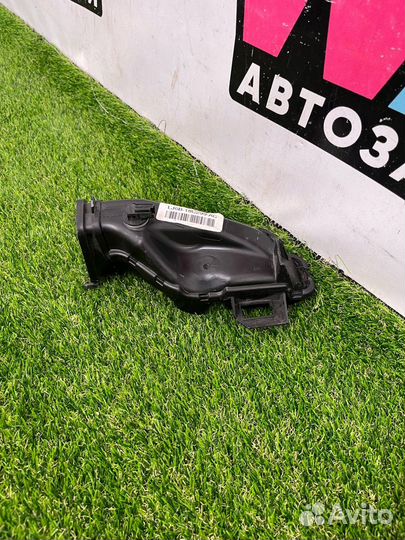 Воздуховод Ford Escape 4 CX482 2021 LJ6B-18C299-AC