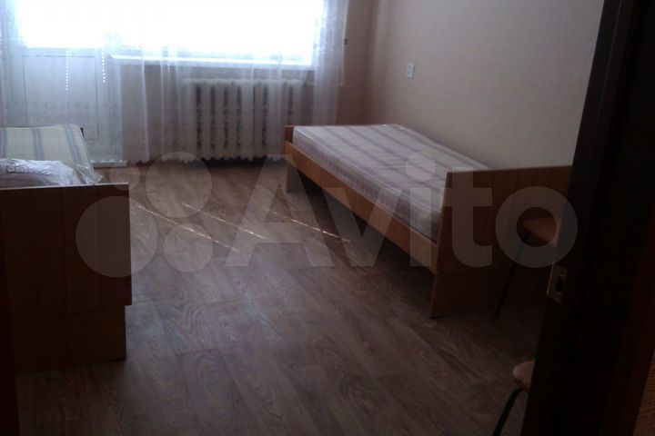 Комната 16 м² в 4-к., 1/5 эт.