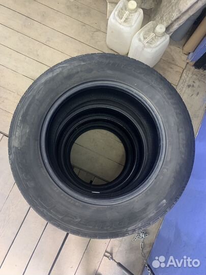 Bridgestone Dueler H/P 215/65 R16