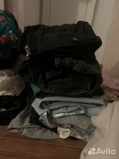 Отдам женские вещи
