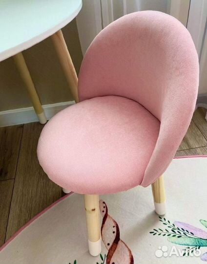 Детский стол и стул