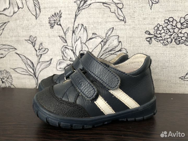 Ботинки для мальчика 22