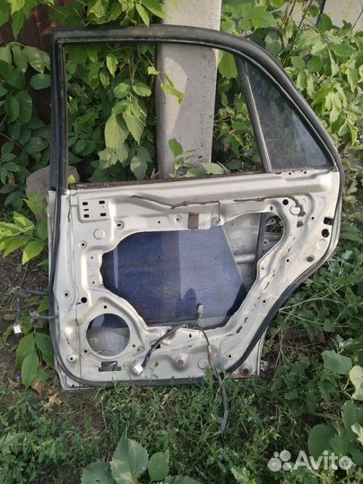 Дверь тойота карина, корола