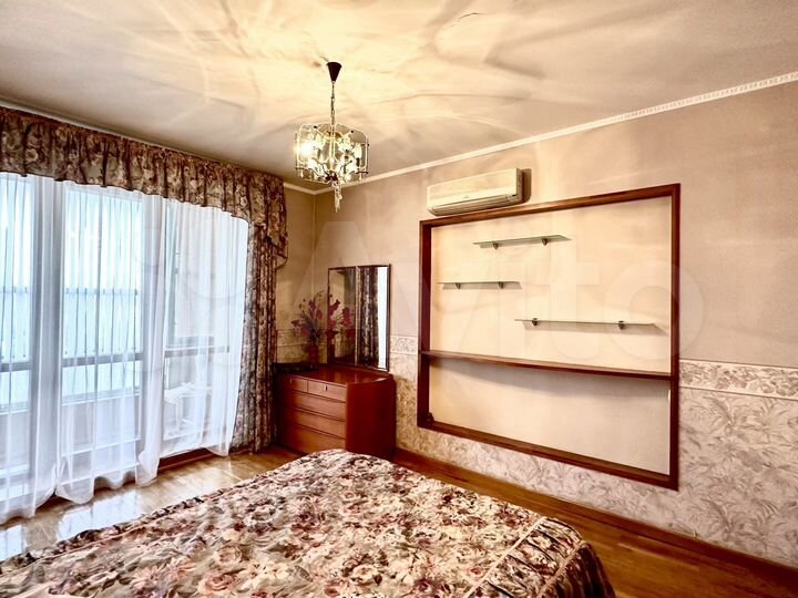 4-к. квартира, 133 м², 11/14 эт.