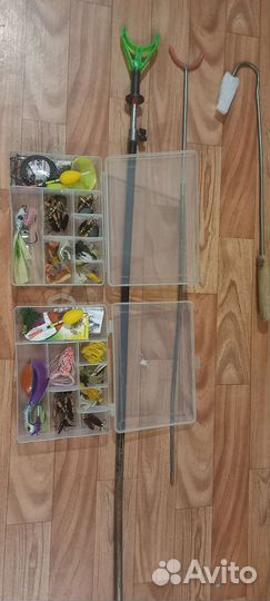 Коробка с рыболовными приманками