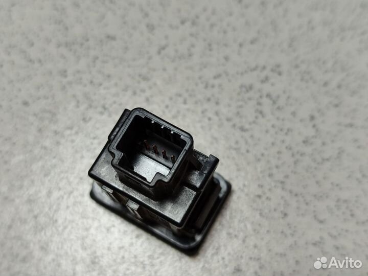 Кнопка омывателя фар Toyota Land Cruiser 200