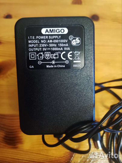 Блок питания (Адаптер)