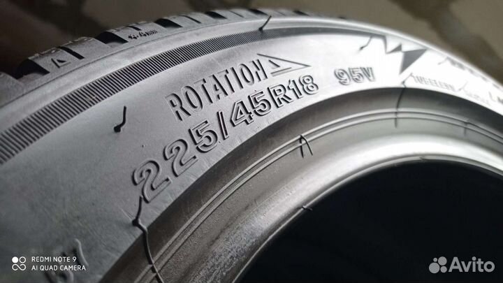 Bridgestone Blizzak LM005 DriveGuard 225/45 R18