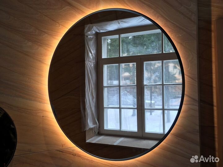 Круглое зеркало с подсветкой