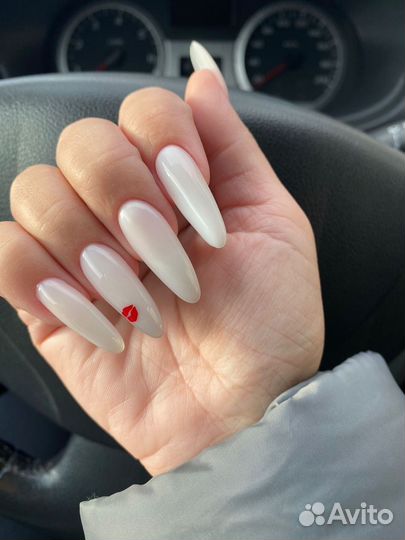 Мастер маникюра и педикюра