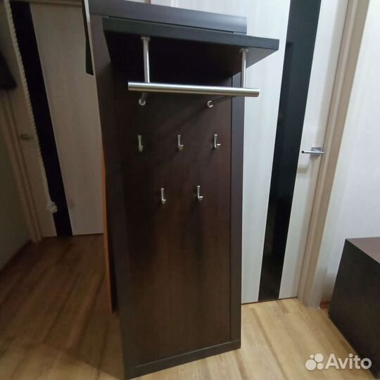 Вешалка в прихожую с обувницей