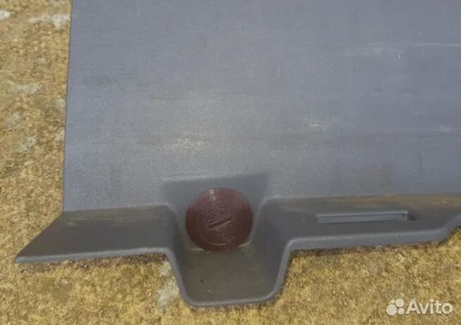 Клип для задней панели багажного отсека (Rear Boot