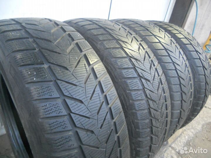 Vredestein Wintrac Xtreme S 215/65 R16 98H