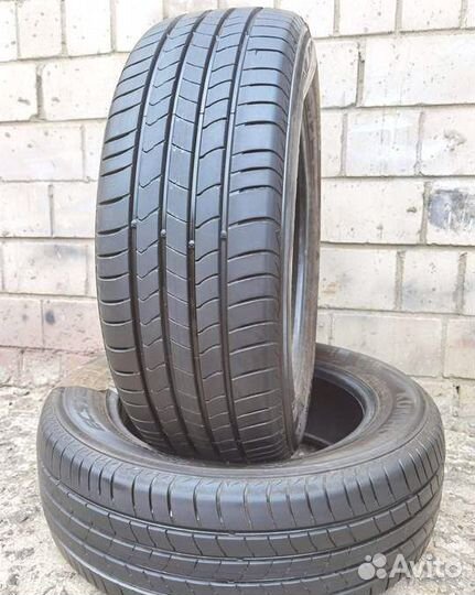 Kumho Ecsta HS51 215/60 R17 96H
