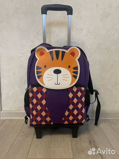 Детский рюкзак на колесах с выдвижной ручкой