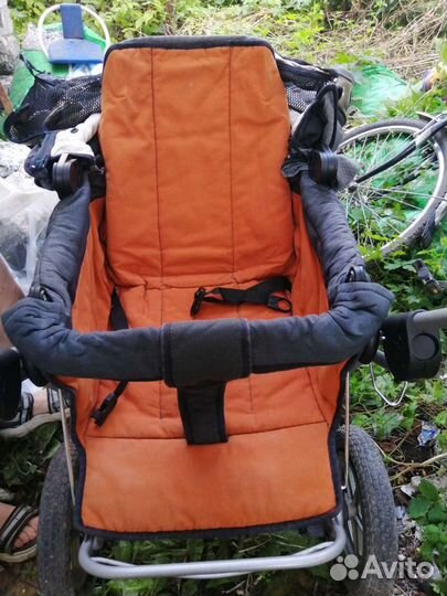 Прогулочная коляска