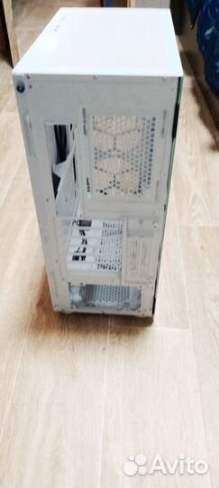 Игровой корпус для пк белый с коробкой