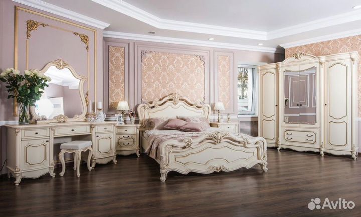 Спальный гарнитур