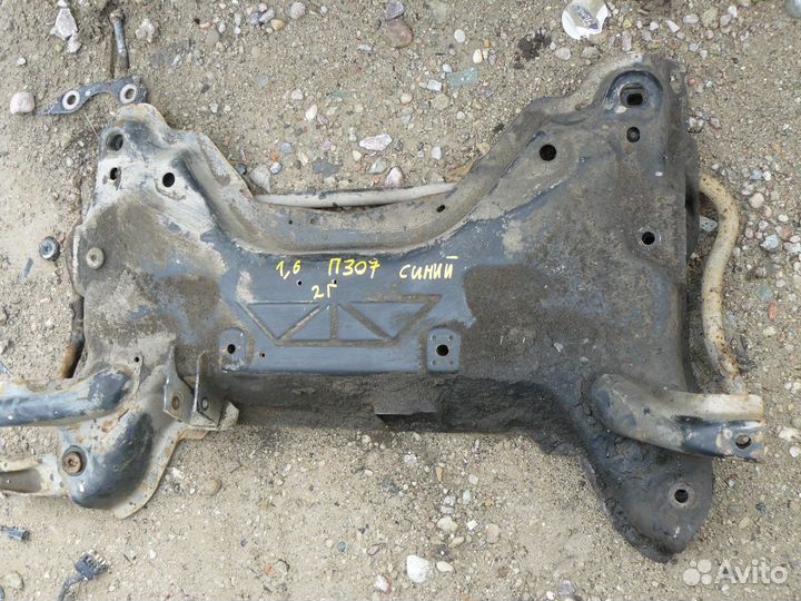 Балка передняя подмоторная для Peugeot 307