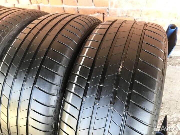 Bridgestone Turanza T005 225/45 R17