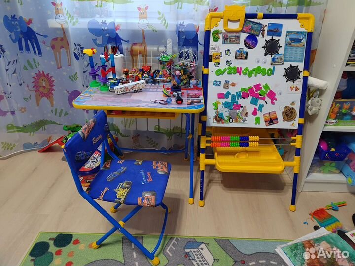 Комплект: Стульчик, стол, доска мольберт