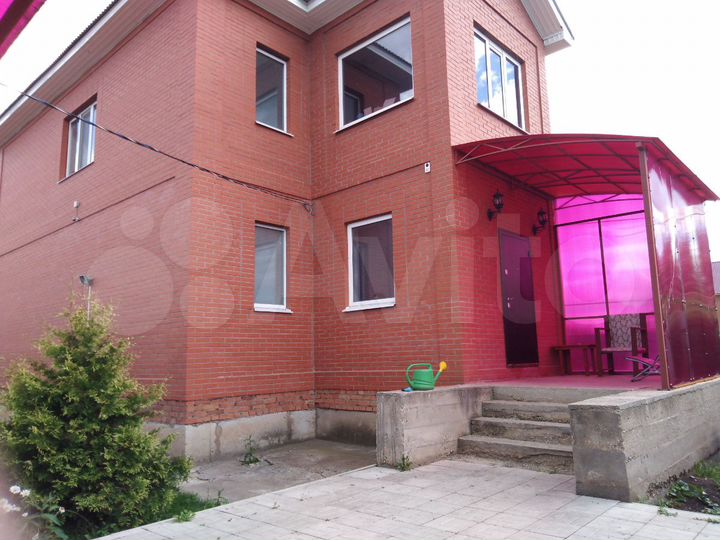 Дом 200 м² на участке 10 сот.