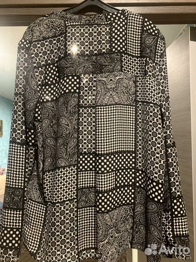 Женская блузка 52-54 с эффектным принтом